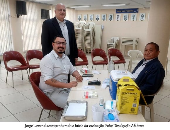 Campanha de vacinação a domicilio e em locais credenciados contra o Vírus Respiratório Sincicial